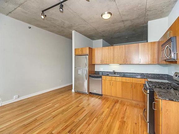 3rd image of 1720 S Michigan Ave APT 3117