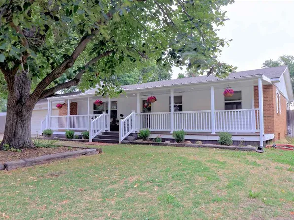 324 N Cedar Ave, Newkirk, OK 74647