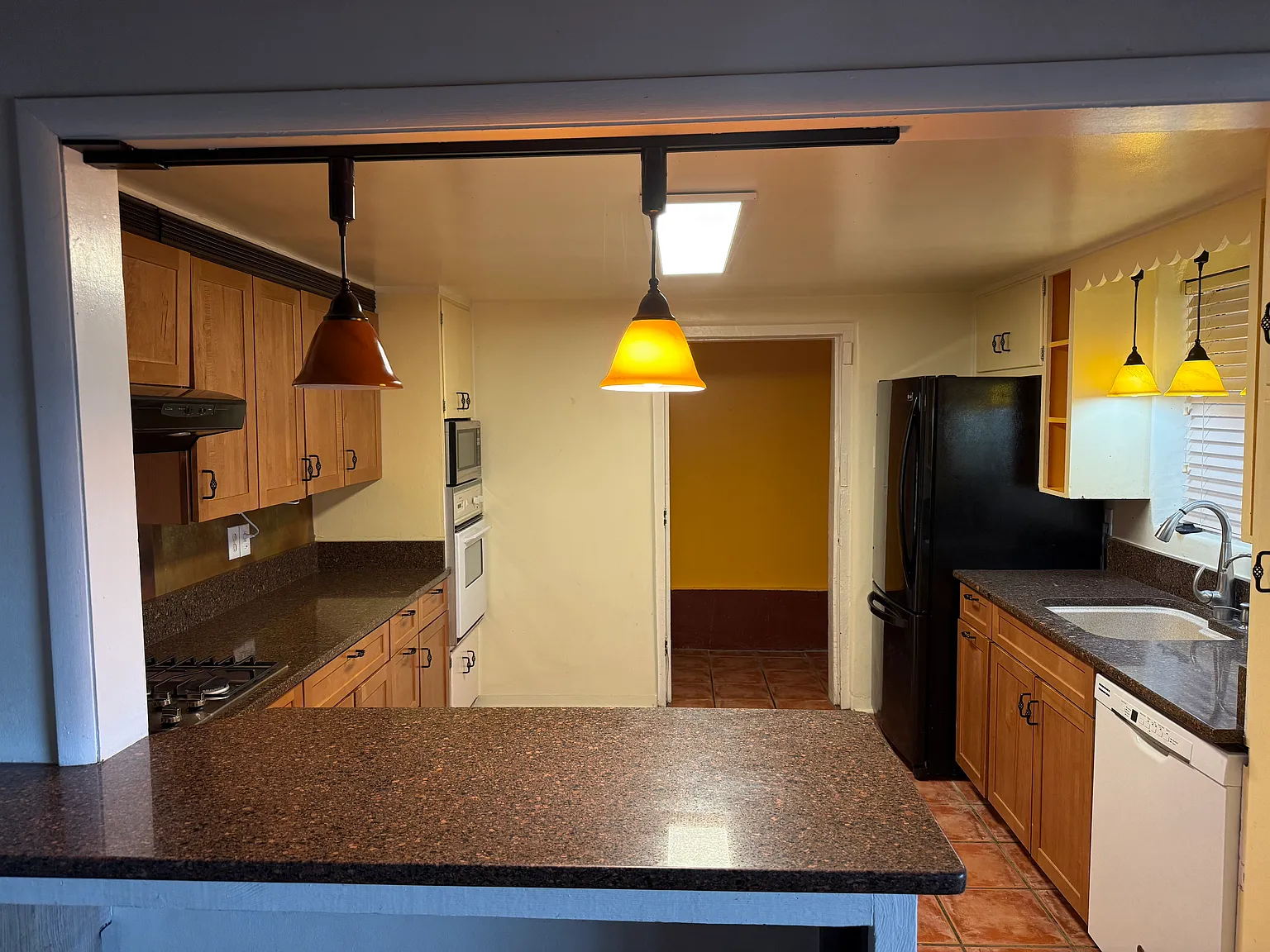 1820 Cornell Dr SE — Photo 2