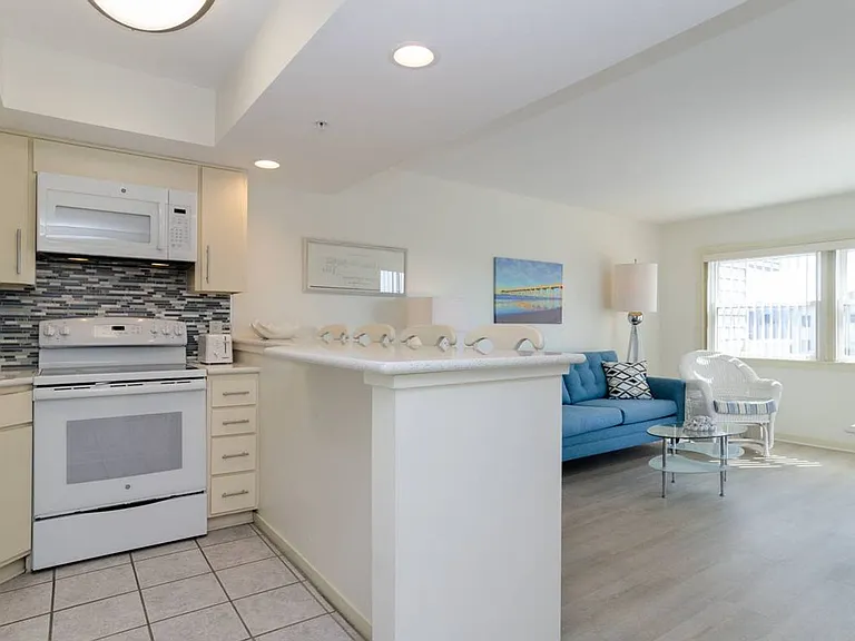 1102 N Lumina Ave #C2 — Photo 10