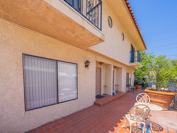4th image of 1246 E Lexington Dr #6