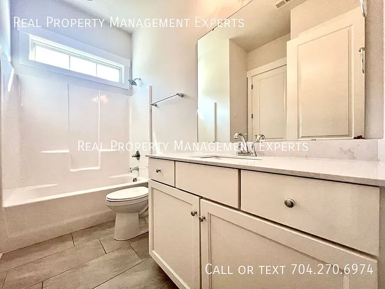 8878 Cotton Grove Ct — Photo 10