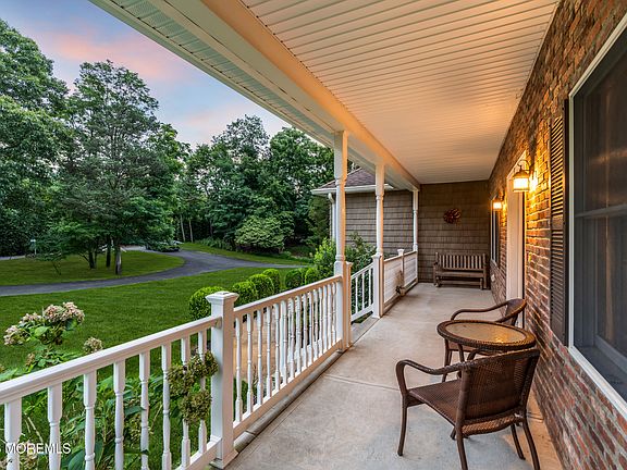 3rd image of 1607 Twin Lakes Drive