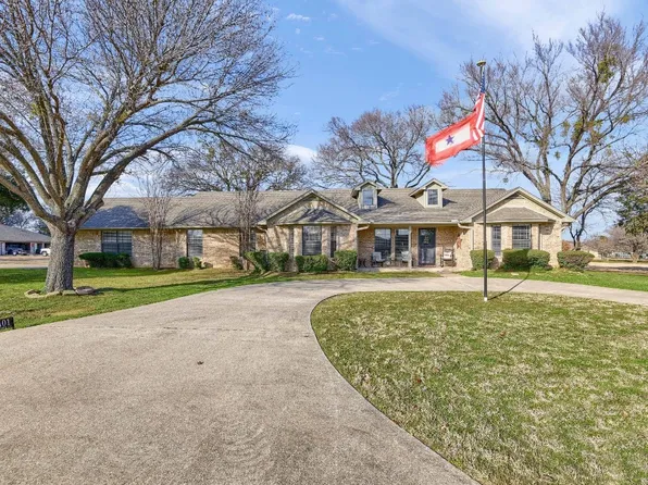 101 Wasco Cv, Lake Kiowa, TX 76240