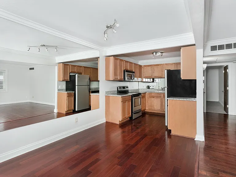 2309 Walton Blvd #32 — Photo 10