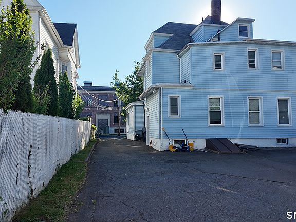 3rd image of 153 Washington Avenue