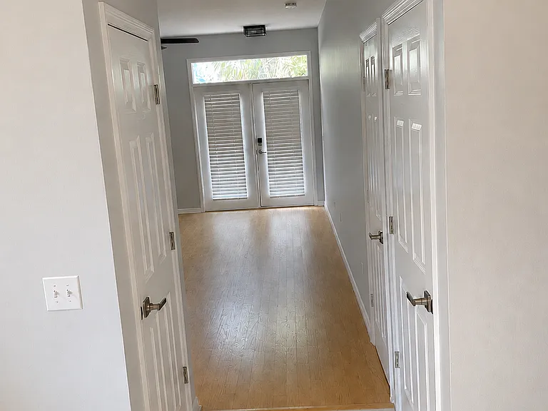 703 Charles Ct S — Photo 13