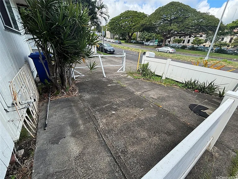1904 University Ave — Photo 1