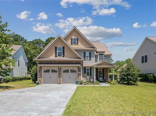 50 Turner Mathews Ct, Spring Lake, NC 28390