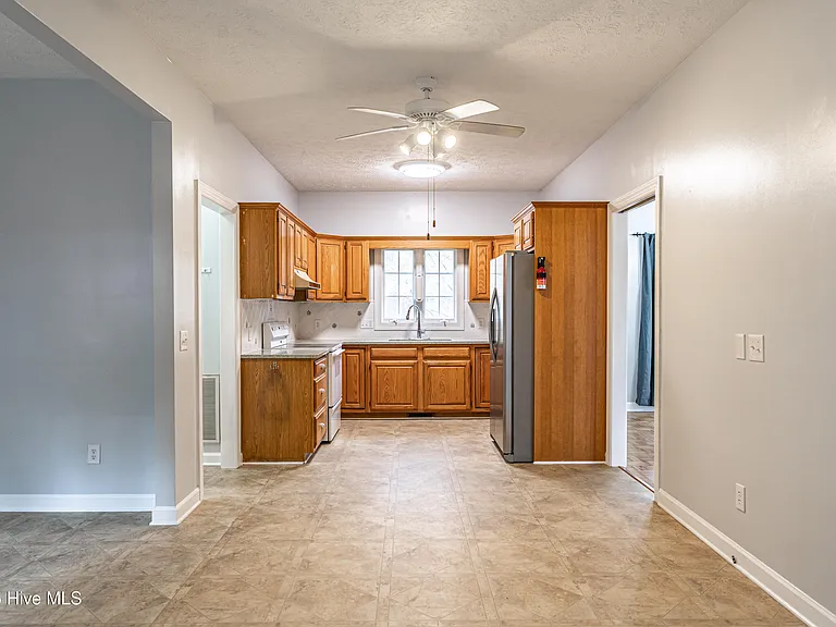12 Wildwood Ln — Photo 18