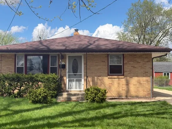 706 Renrose Ave, Loves Park, IL 61111