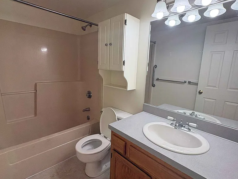 Revel Laurel Ridge — Photo 19