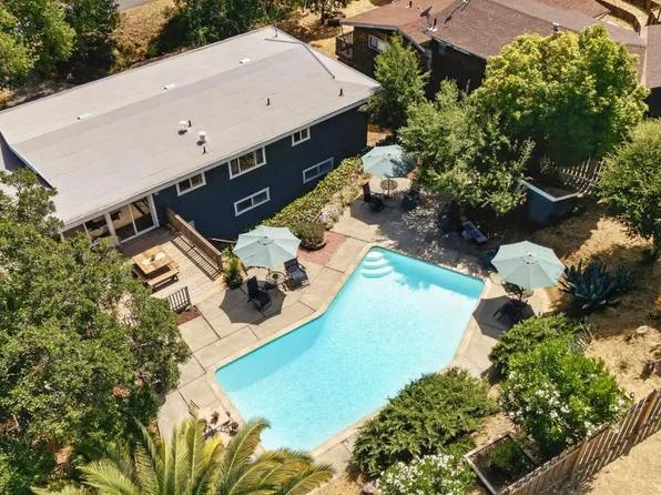 46 Carson Road, Woodacre, CA 94973