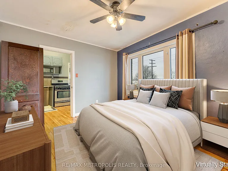 1548 Saint Clair Pkwy #1 — Photo 11