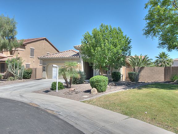 3rd image of 2772 E Vermont Dr
