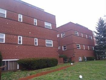 1st image of 922 Ludlow Ave APT 7