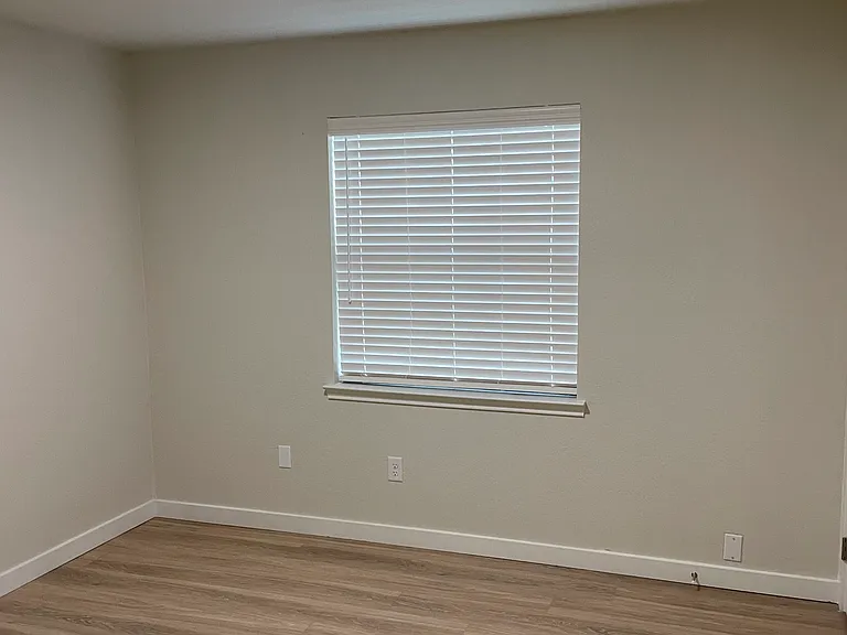 8021 Miles Dr — Photo 22