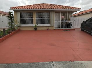 8804 NW 112th St, Hialeah Gardens, FL 33018