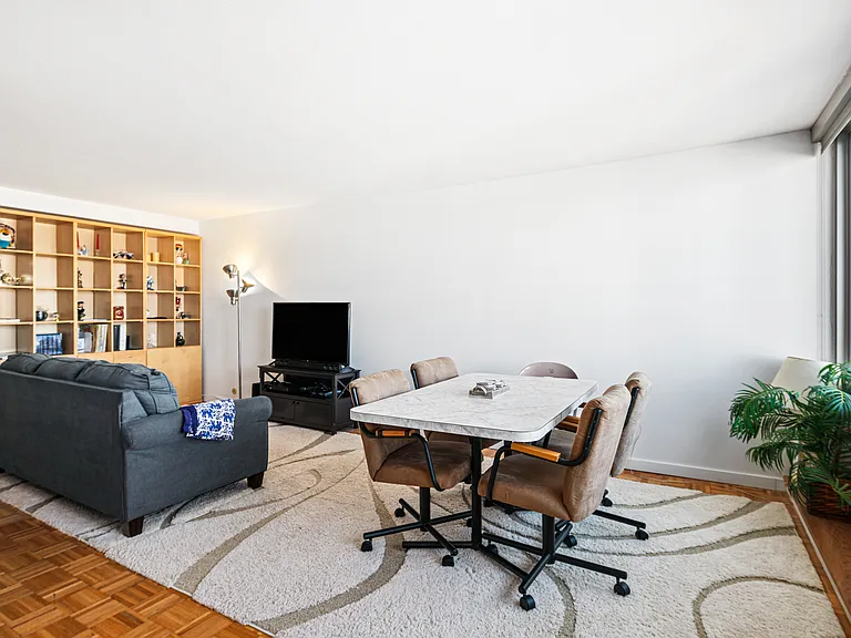 604 S Washington Sq #2106 — Photo 6