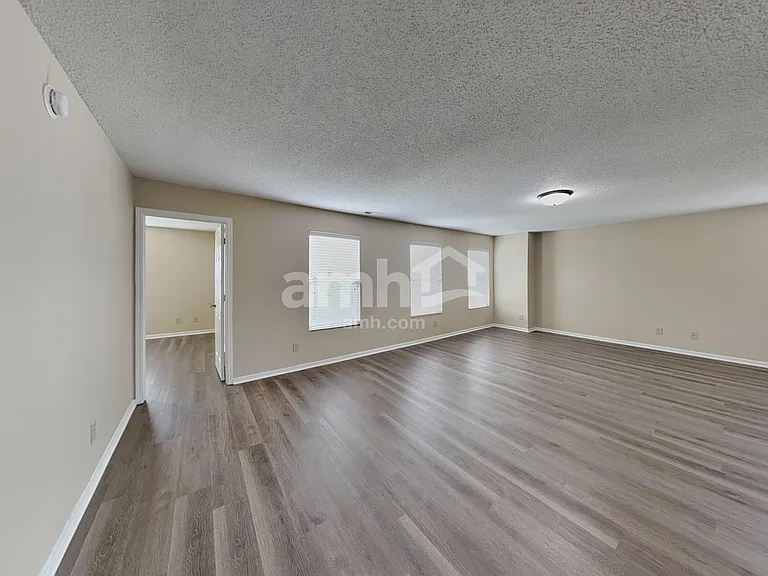 626 Hickory Pine Dr — Photo 10