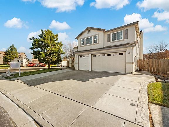 4th image of 843 Summerbreeze Drive