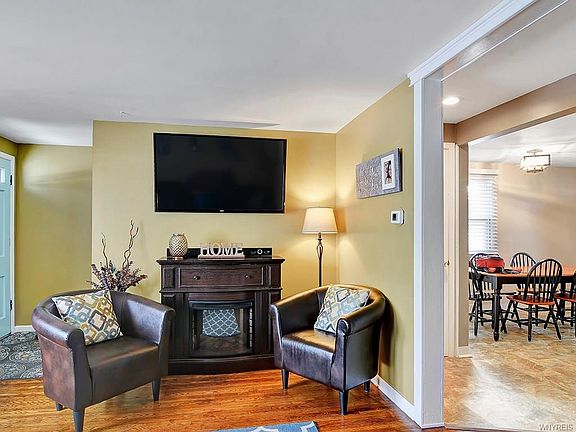 4th image of this home