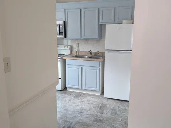 560 Clinton Ct, Hazleton, PA 18201