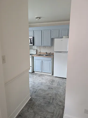 560 Clinton Ct Photo 1