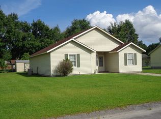 609 Foxfire Cir, Jacksonville, NC 28546