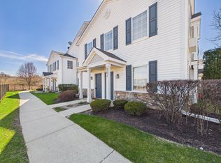 917 Silverstone Dr #917, Carpentersville, IL 60110