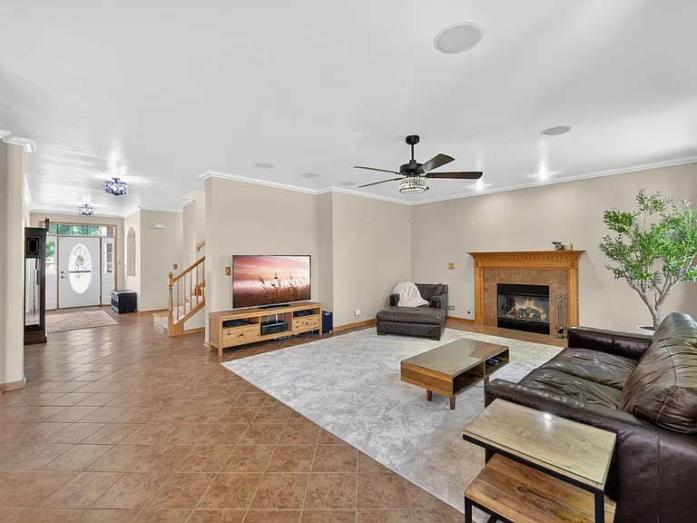 322 Hemlock Ln — Photo 13