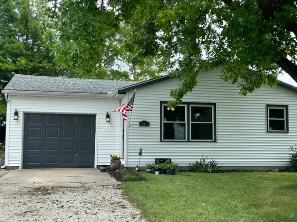 407 Meadow Cir, Saint Joseph, IL 61873