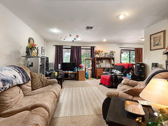 3rd image of 14972 Sunnydale Dr