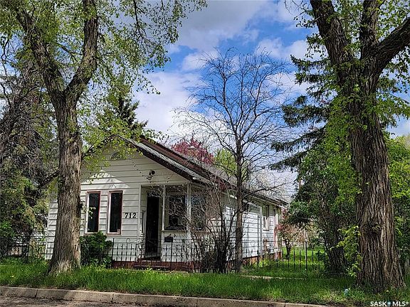 2nd image of 712 101st St