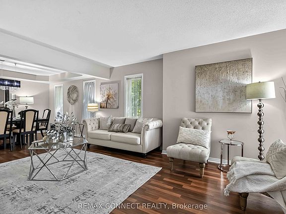 4th image of 72 Warwick Ave