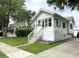 70 Massoit St, Clawson, MI 48017