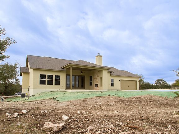 4th image of 3113 Comal Spgs
