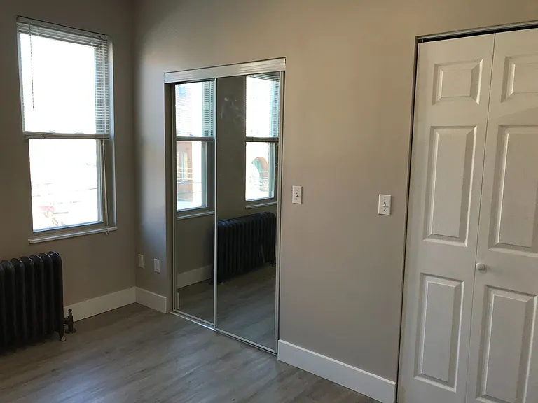 430 Greenfield Avenue — Photo 17