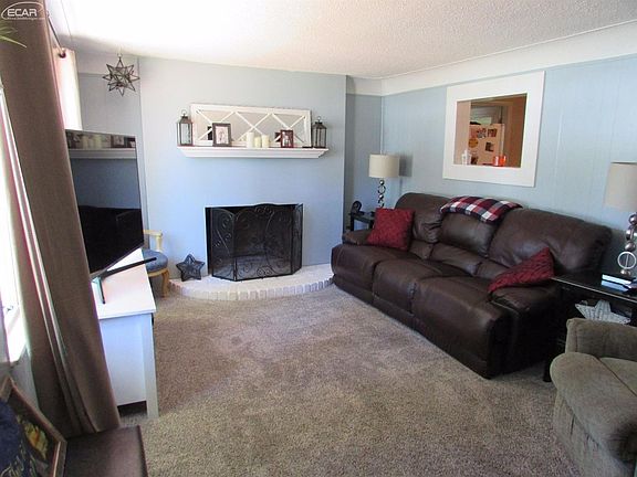 3rd image of 7132 Houghton Dr