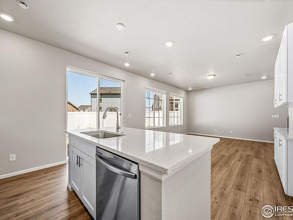5th image of 3425 Streamwood Dr