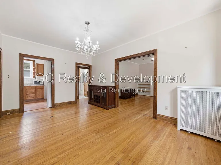 3938 N Lockwood Ave #1 — Photo 3