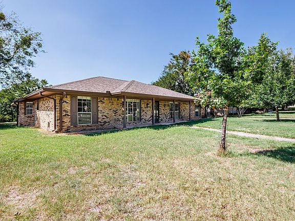 3rd image of 8 Canyon Creek Dr
