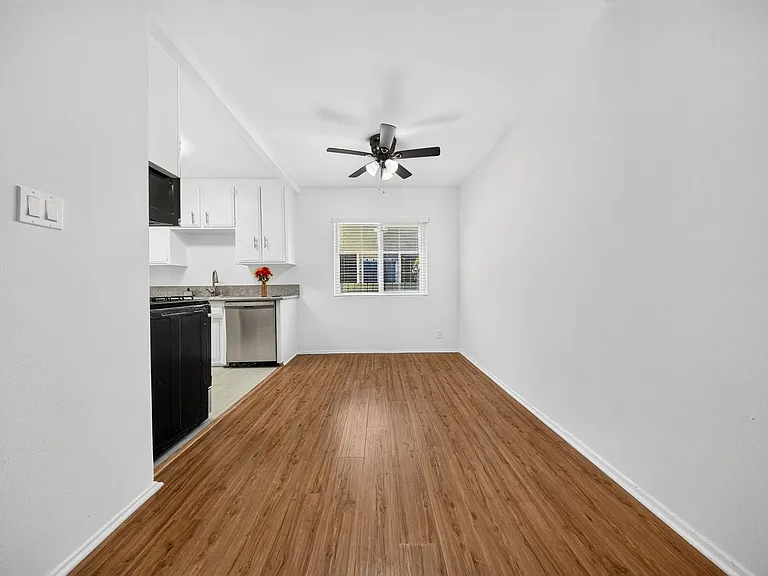 2010 S. Garth Ave. — Photo 13