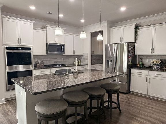 5th image of 9690 White Chapel Dr NW