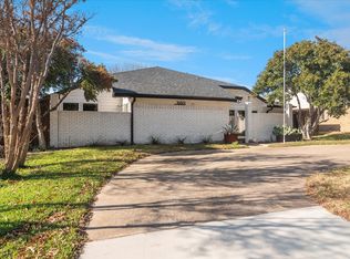 16801 Brushfield Dr, Dallas, TX 75248