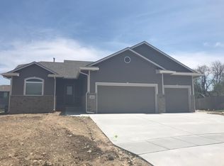 1819 E Highridge Ct, Park City, KS 67219