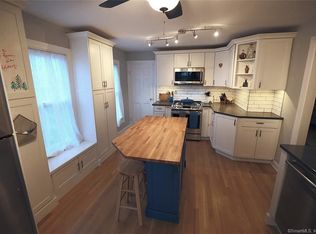 26 Friendship St, New London, CT 06320