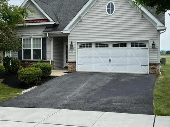33 New Hope Blvd, Oley, PA 19547