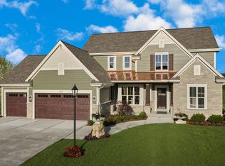 W137N6177 Weyer Farm Ct, Menomonee Falls, WI 53051