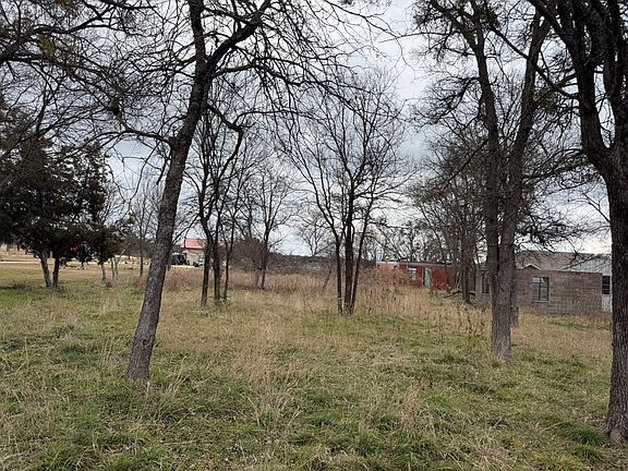 4th image of 107 County Road 1608